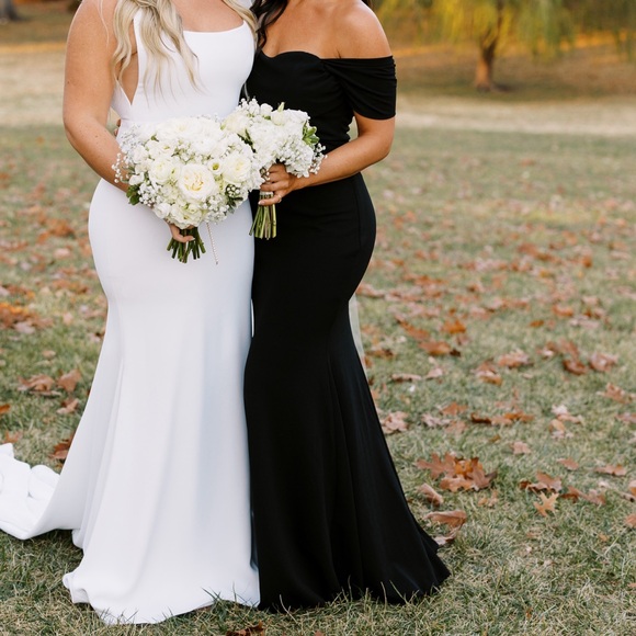 Lulu Black off the shoulder dress size Medium - Picture 6 of 7